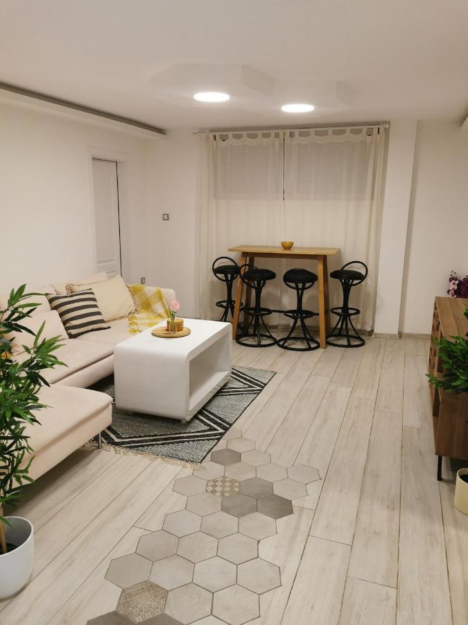 נובי סאד Apartman Tea מראה חיצוני תמונה