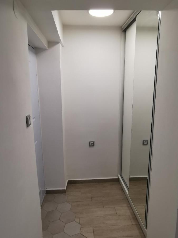 נובי סאד Apartman Tea מראה חיצוני תמונה